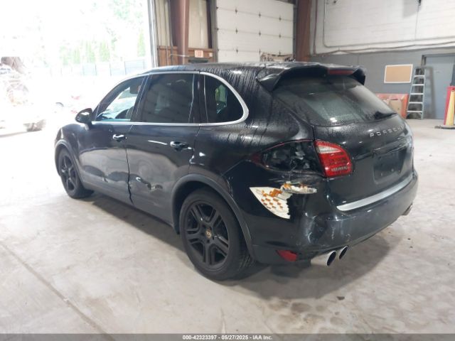 2011 PORSCHE CAYENNE WP1AC2A2XBLA88188 Photo 2