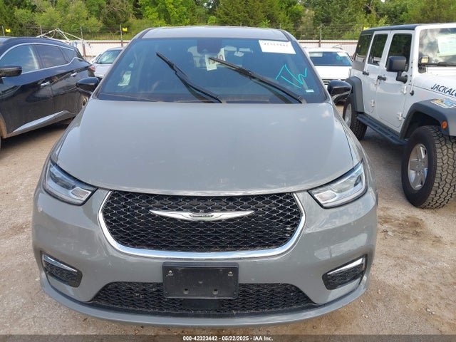 Chrysler Pacifica Select 2025 2C4RC1BG1SR504290 Image 12