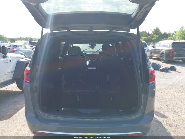 Chrysler Pacifica Select 2025 2C4RC1BG1SR504290 Image 17