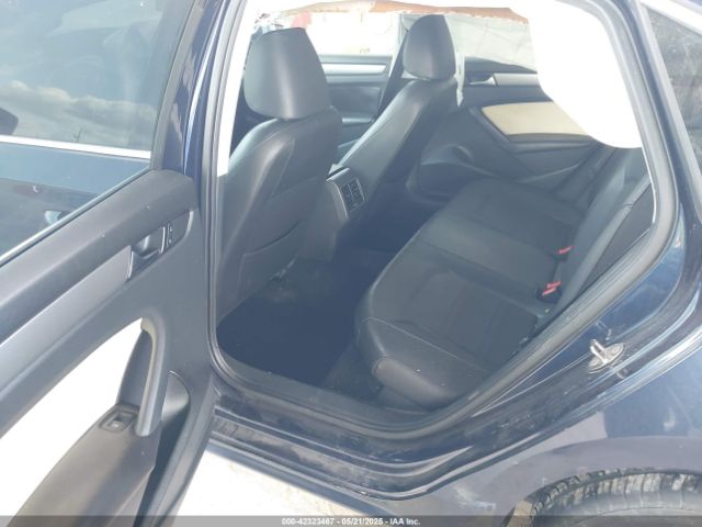 1VWBV7A38FC047664 Volkswagen Passat 2.0l Tdi Se