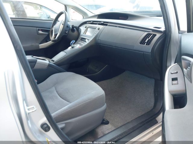 JTDKN3DU9F1958534 Toyota Prius Two