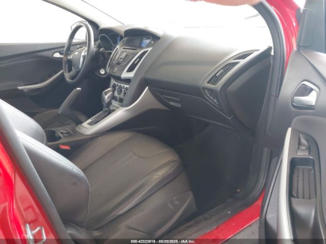 1FADP3F24EL294859 Ford FOCUS SE
