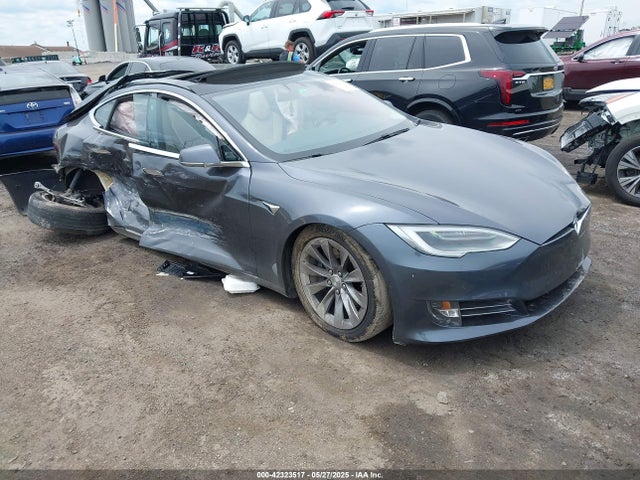 2018 TESLA MODEL S 5YJSA1E24JF273998 Photo 0