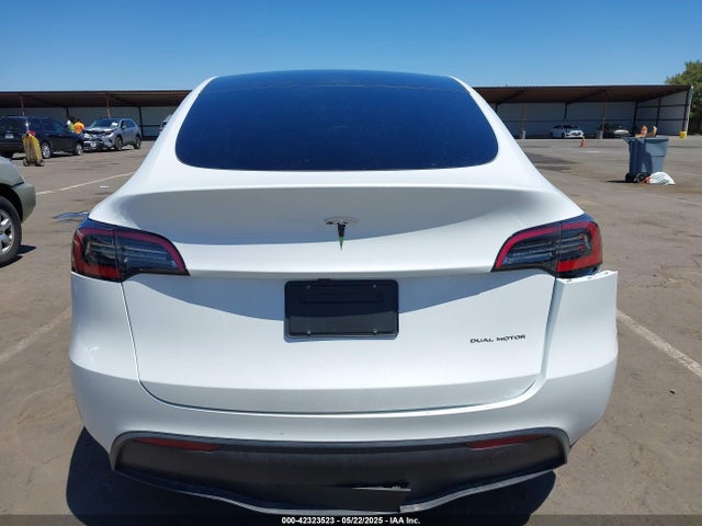 7SAYGDEE4SF302702 Tesla Model Y