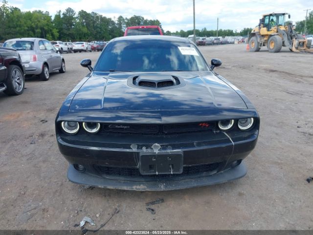 2C3CDZFJ6JH149763 Dodge Challenger 392 Hemi Scat Pack Shaker