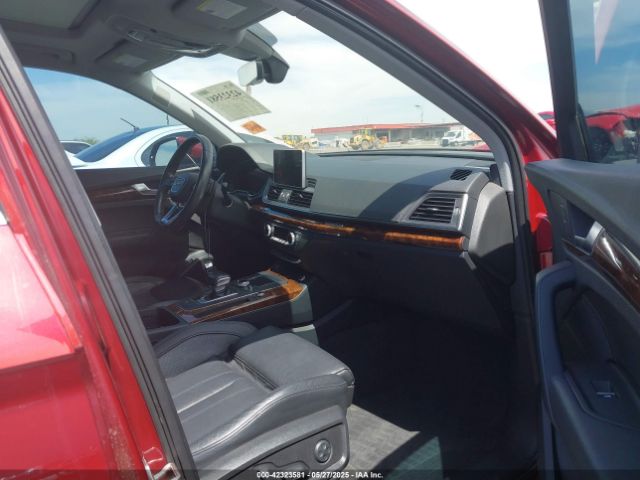 WA1BNAFY9J2038114 Audi Q5 2.0t Premium/2.0t Tech Premium
