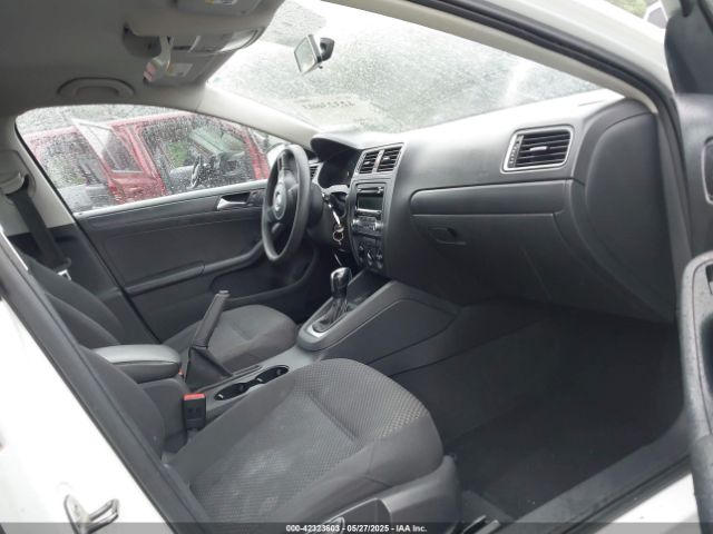 3VW2K7AJ9EM306523 Volkswagen Jetta 2.0l S