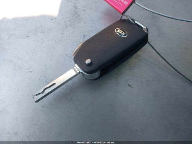 3KPF24AD7KE097611 KIA FORTE FE