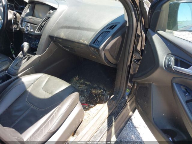 1FADP3K21FL345046 Ford FOCUS SE