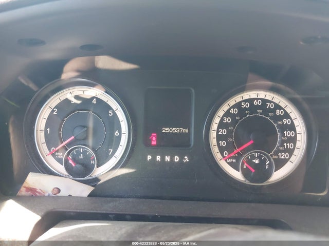 1C6RR7LG1HS763568 RAM 1500 Slt  4x4 5'7 Box