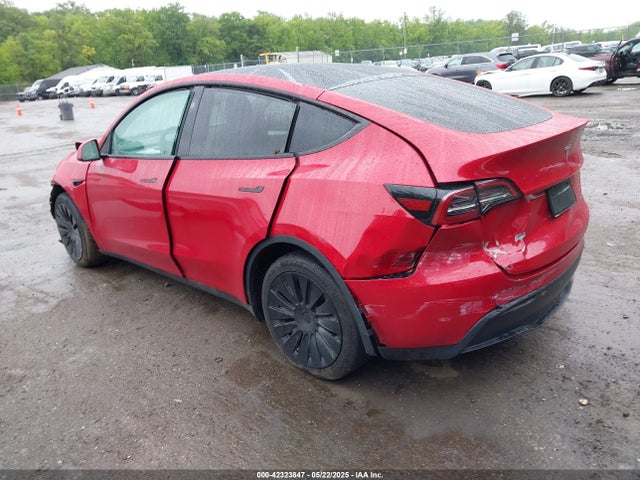 2023 TESLA MODEL Y 7SAYGAEE7PF800978 Photo 2