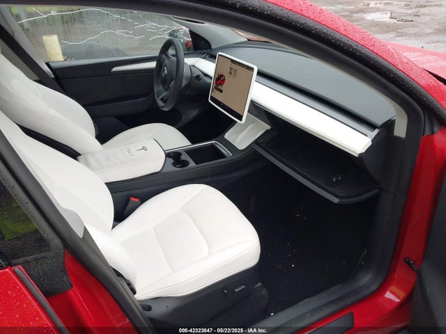 2023 TESLA MODEL Y 7SAYGAEE7PF800978 Photo 4