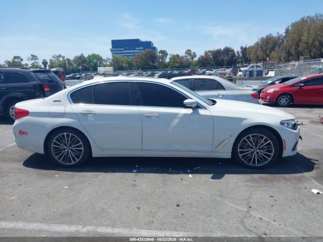 WBAJA9C58JB252868 BMW 530e