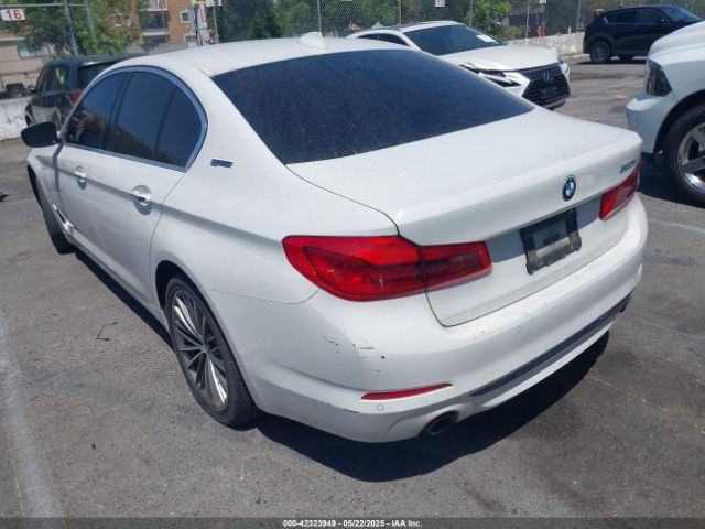WBAJA9C58JB252868 BMW 530e