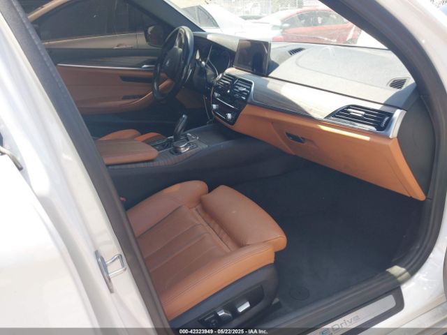 WBAJA9C58JB252868 BMW 530e