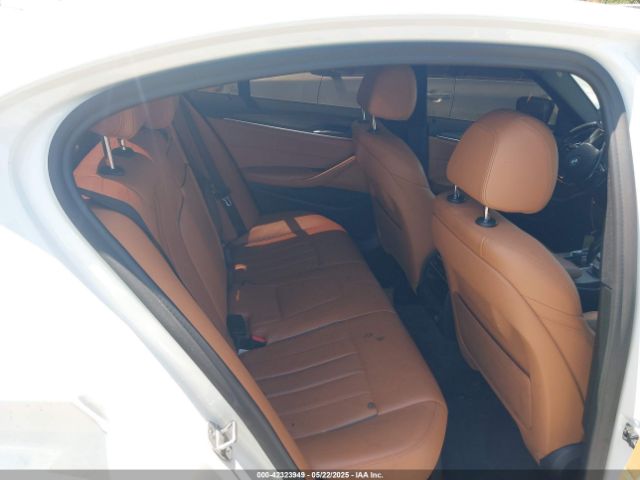 WBAJA9C58JB252868 BMW 530e