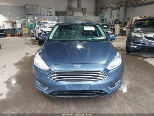 1FADP3N29JL242428 Ford Focus Titanium