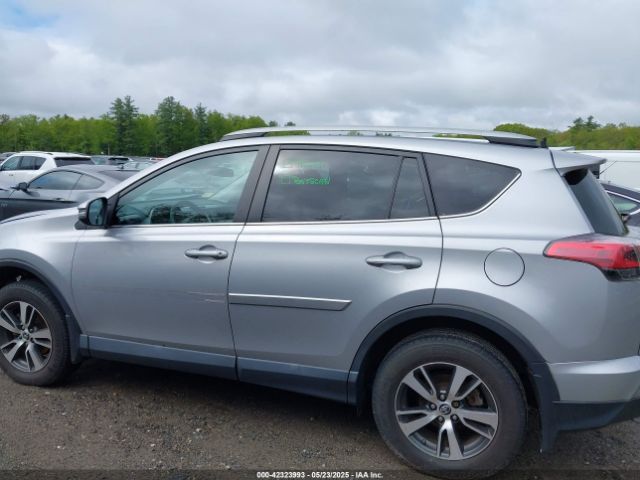 2T3RFREV9HW619959 Toyota Rav4 Xle