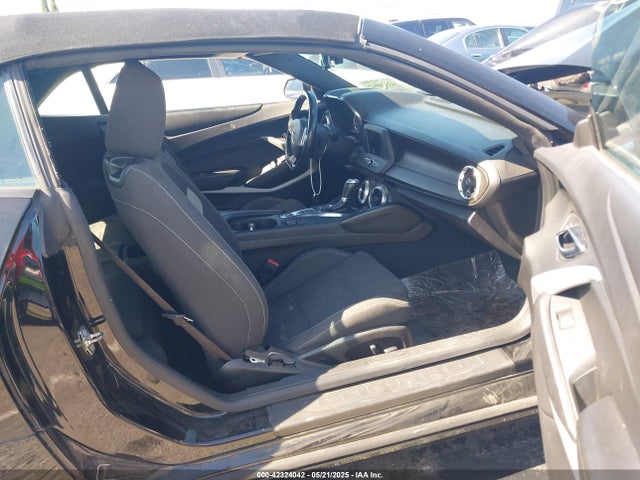 2019 CHEVROLET CAMARO 1G1FB3DS0K0153684 Photo 4