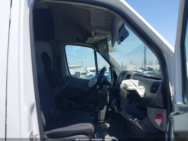 WD3PE8DC0E5876476 Mercedes-Benz Sprinter 2500 High Roof