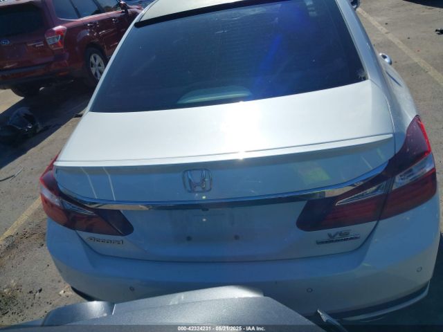 1HGCR3F95GA013584 Honda Accord Touring