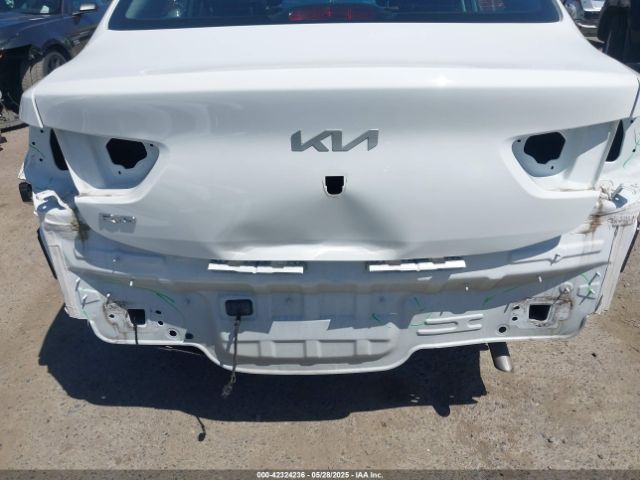 3KPA24AD5PE615877 KIA RIO S