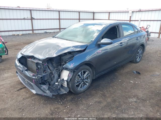 3KPF24AD2NE455301 KIA Forte Lxs