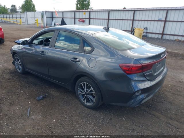 3KPF24AD2NE455301 KIA Forte Lxs