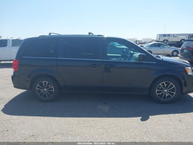 2C4RDGCG2JR343705 Dodge Grand Caravan Sxt