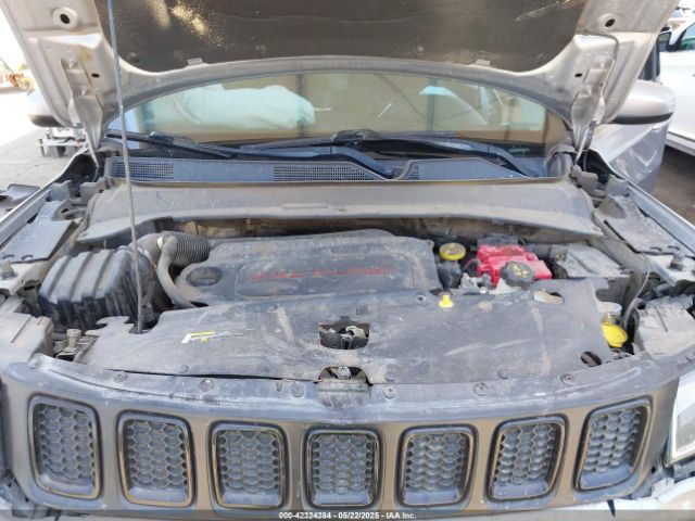 3C4NJDBB4KT754484 Jeep Compass