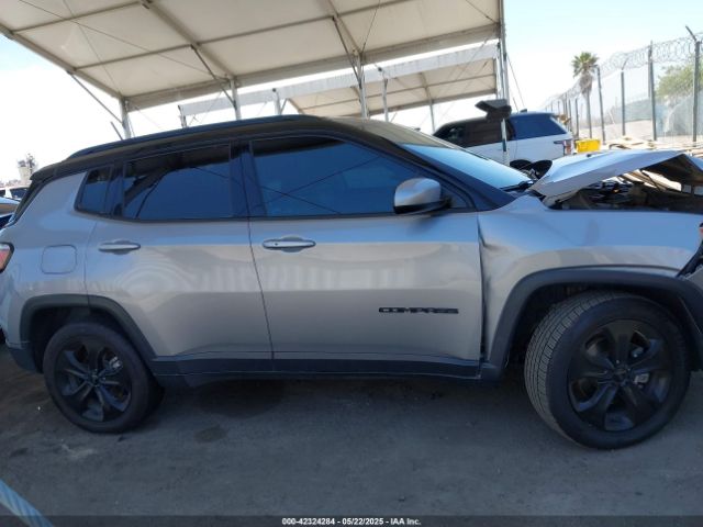 3C4NJDBB4KT754484 Jeep Compass