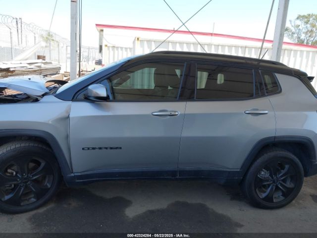 3C4NJDBB4KT754484 Jeep Compass