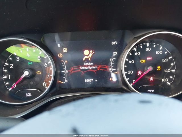 3C4NJDBB4KT754484 Jeep Compass