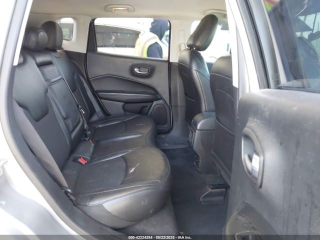 3C4NJDBB4KT754484 Jeep Compass