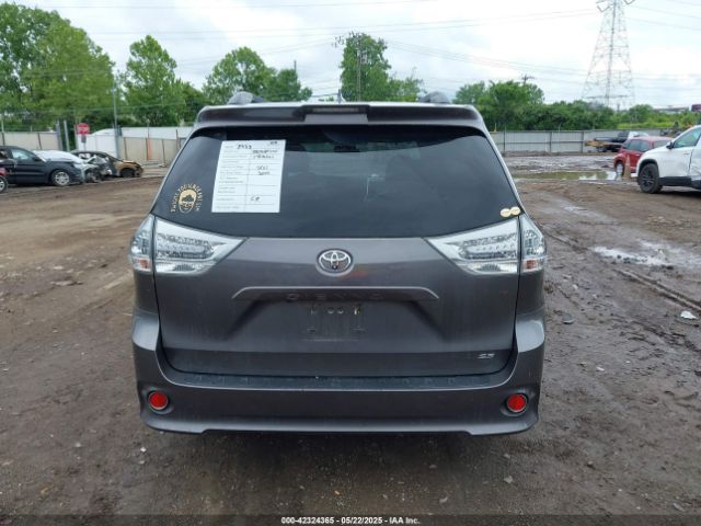 5TDXZ3DCXJS911042 Toyota Sienna Se 8 Passenger/se Premium 8 Passenger