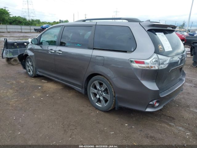 5TDXZ3DCXJS911042 Toyota Sienna Se 8 Passenger/se Premium 8 Passenger