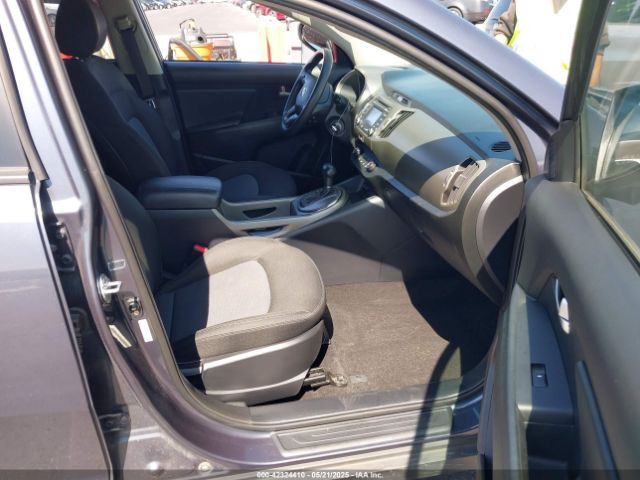 KNDPB3AC7F7728949 KIA Sportage Lx