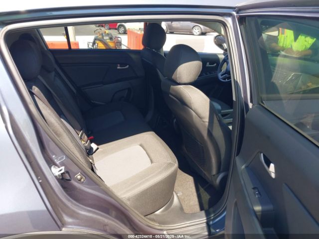 KNDPB3AC7F7728949 KIA Sportage Lx