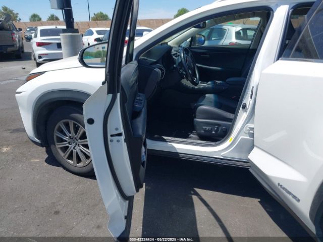 JTJBJRBZ8K2108036 Lexus NX 300H