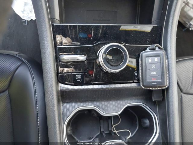 2024 JEEP GRAND CHEROKEE 4XE 1C4RJYB6XR8612970 Photo 10