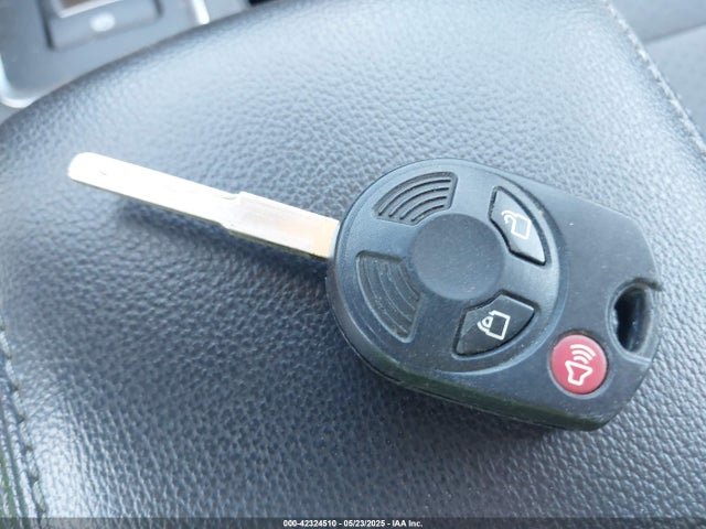 1FMCU0GD4HUA29530 Ford ESCAPE SE