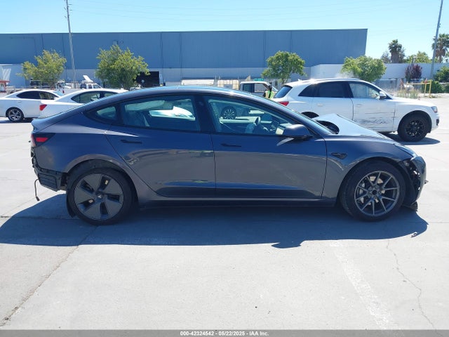 5YJ3E1EA9PF674309 Tesla MODEL 3