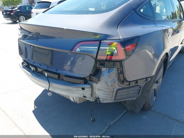 5YJ3E1EA9PF674309 Tesla MODEL 3