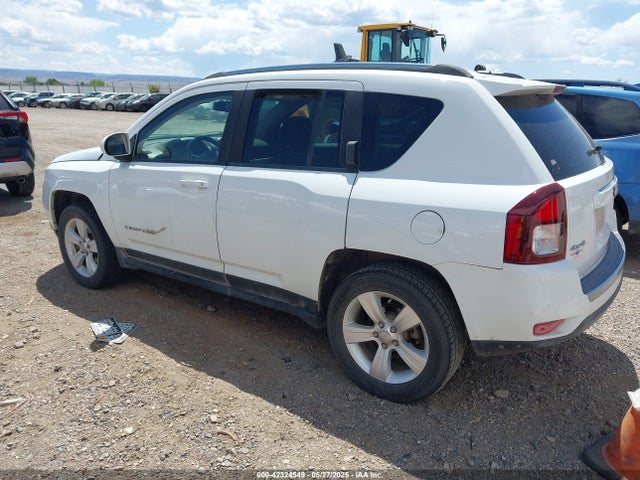 1C4NJDEB7FD340560 Jeep 2015