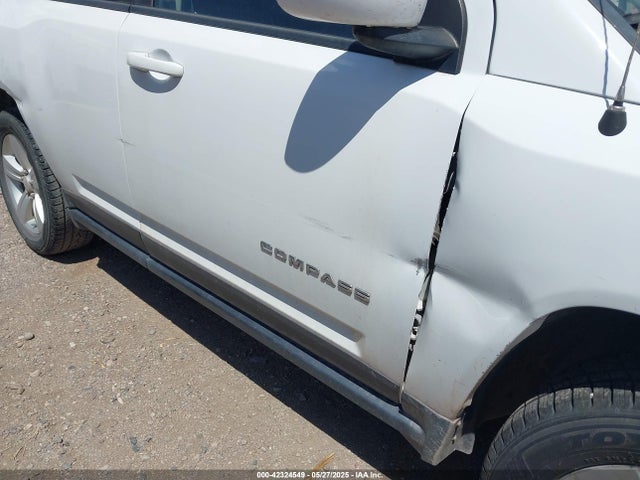 1C4NJDEB7FD340560 Jeep 2015