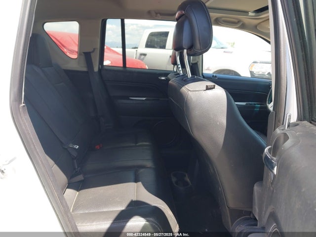 1C4NJDEB7FD340560 Jeep 2015