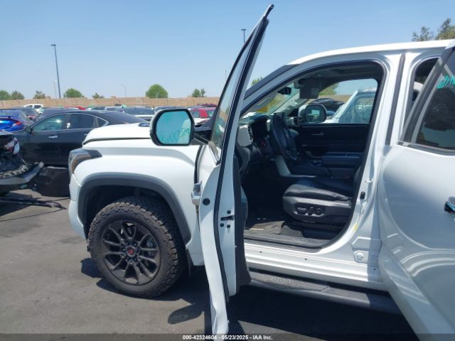2023 TOYOTA TUNDRA HYBRID 5TFJC5DBXPX037076 Photo 4