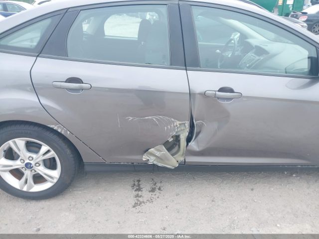 1FADP3F24EL243216 Ford FOCUS SE