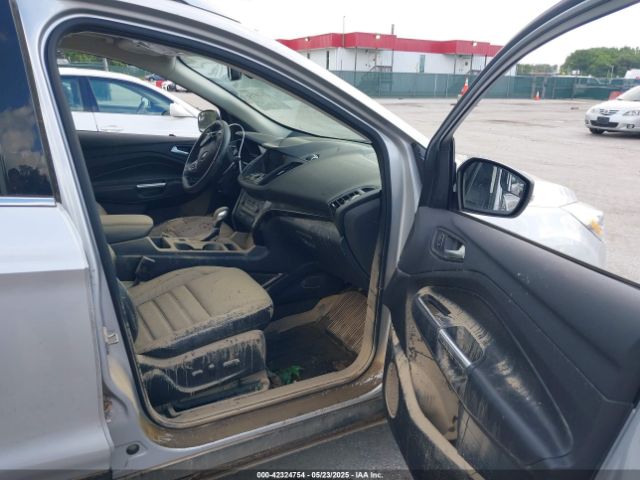 2019 FORD ESCAPE 1FMCU9J98KUB98904 Photo 4