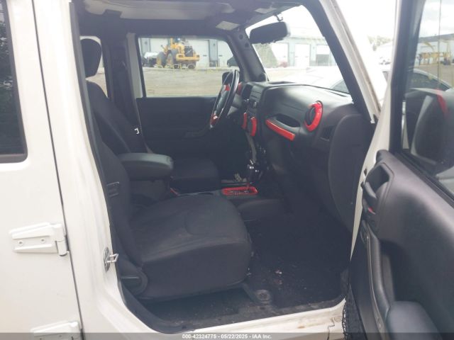 2014 JEEP WRANGLER UNLIMITED 1C4BJWDG9EL135077 Photo 4